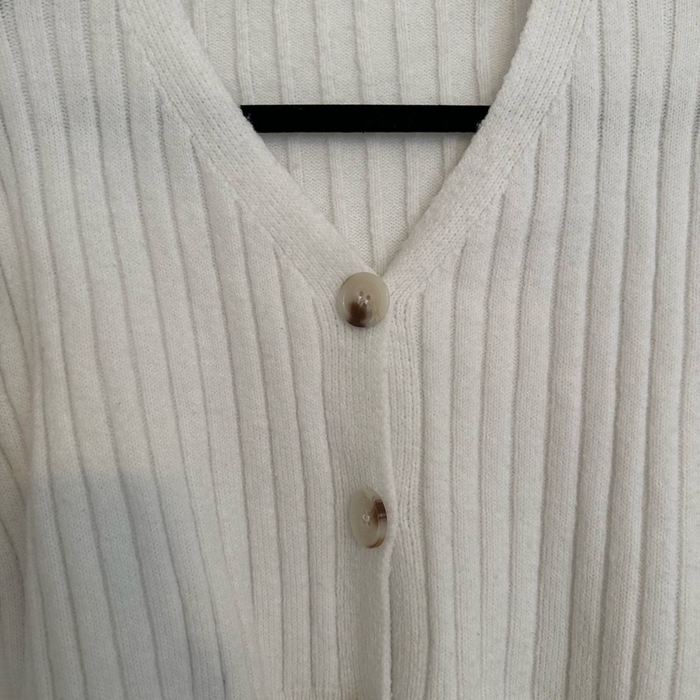 Cardigan - Picture 2 of 3